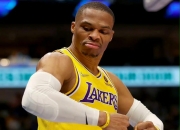 开云下载-关于尼姆队员拼尽全力，力克对手的信息