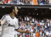 开云体育官网-冰与火之歌，丹佛的锁链与赛道的流星