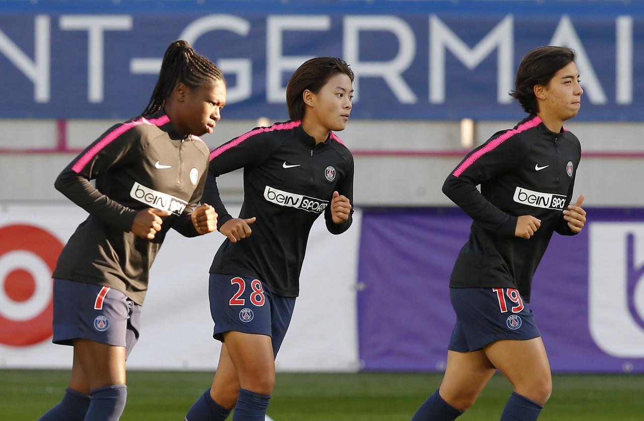 世界女足全明星赛在巴黎举行