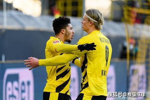 包含沙尔克客场不敌对手，保级压力加大的词条