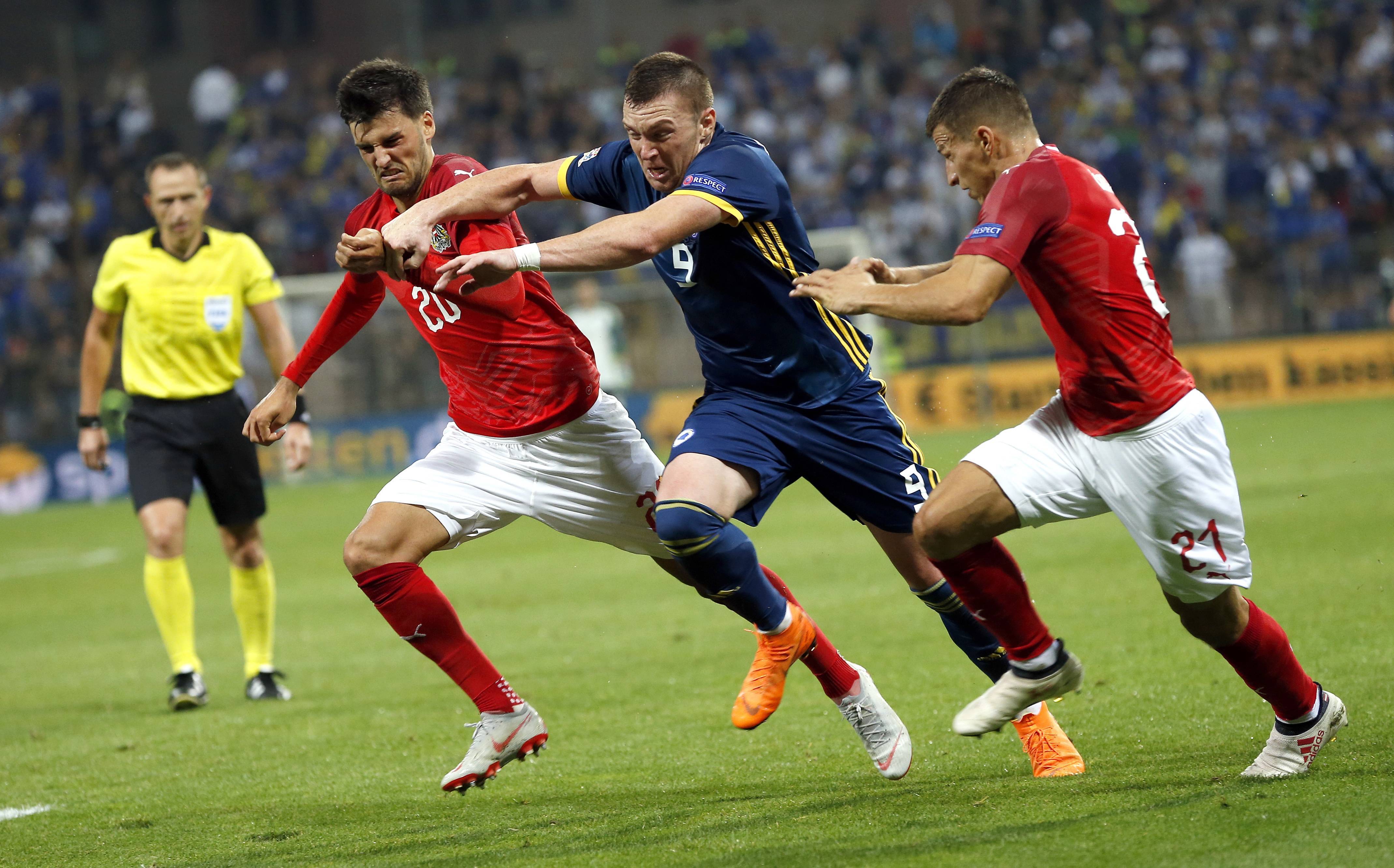 一场经典之战!冰球点燃球迷热情的简单介绍 一场经典之战!冰球点燃球迷热情的简单介绍