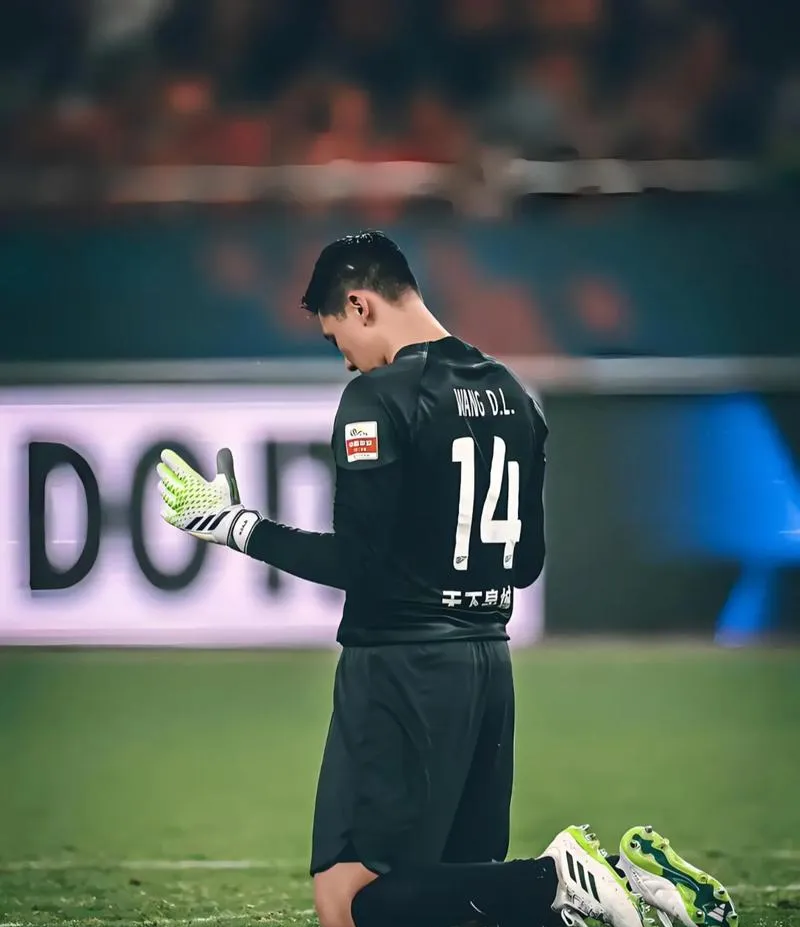 上海申花客场逼平对手，继续保持不败