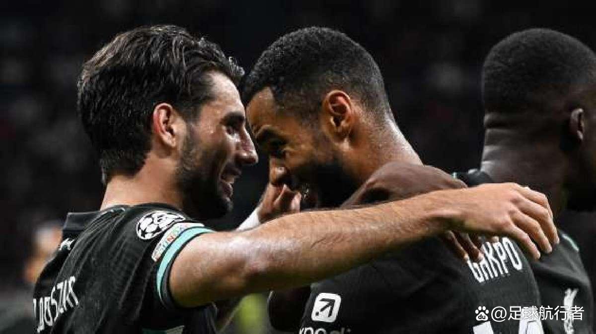 红黑军团锋线发威,轻松击败对手 红黑军团锋线发威,轻松击败对手