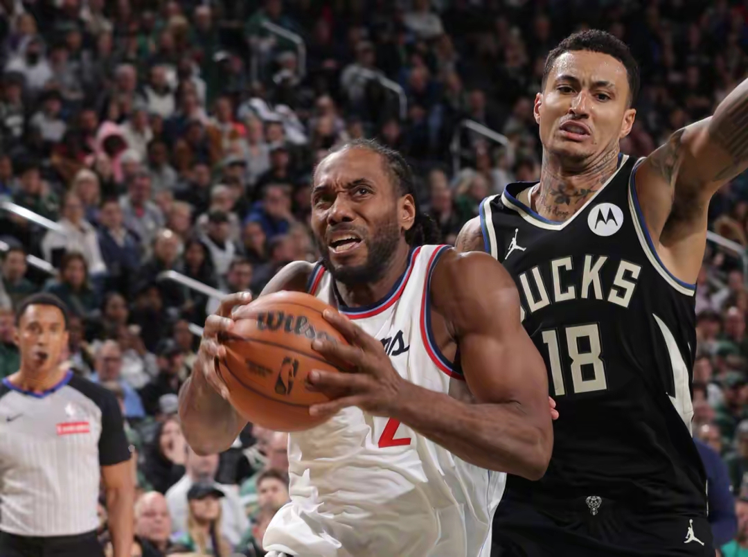 篮网碾压雄鹿，布克关键制胜