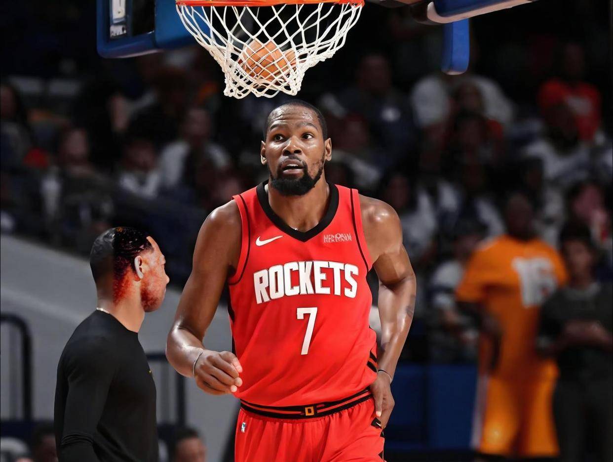 火箭球员内讧事件爆发，球队团结受挫