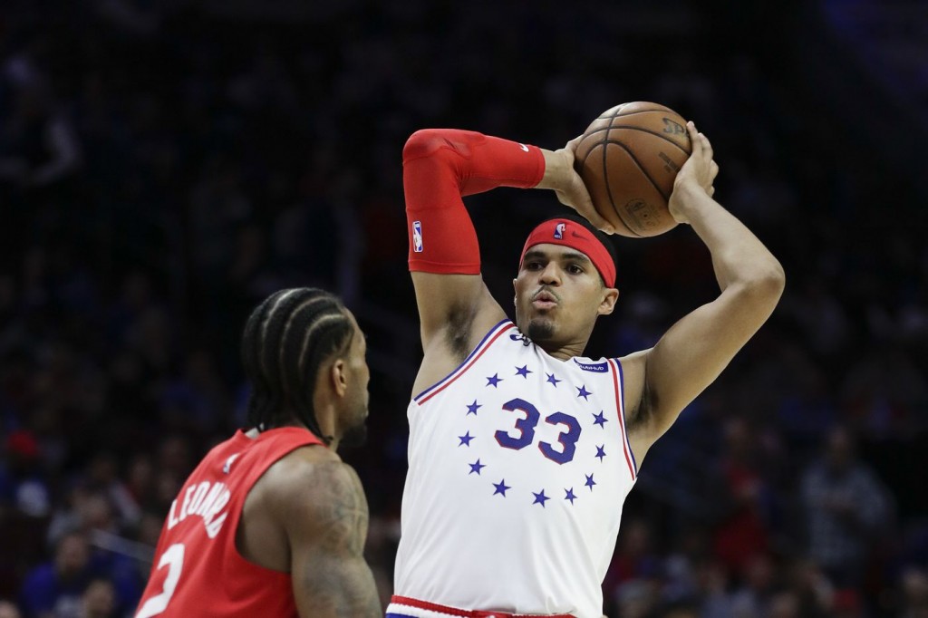 尼克斯翻盘骑士，麦科勒姆高光表现