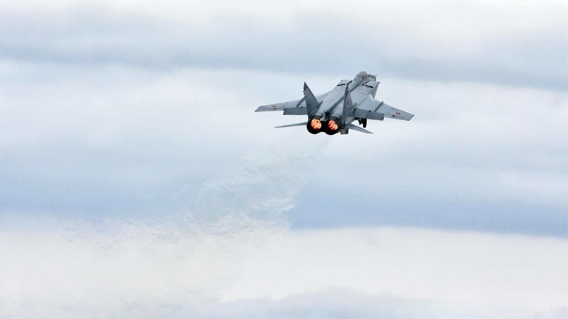 一场定义现代足球的胜利，三笘薰如何将一节比赛变成个人艺术展