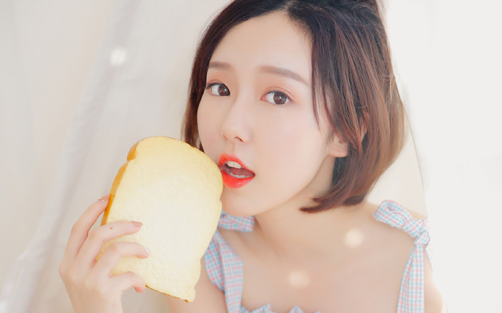 英雄归来！德罗赞末节爆发拯救湖人，最后时刻险胜鹈鹕